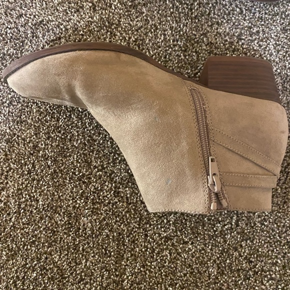 Girls heeled short boots - Picture 2 of 2